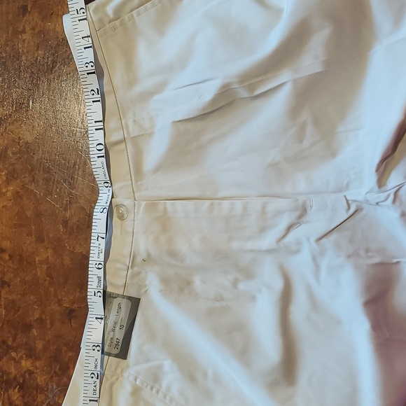 Cream Capris for Effortless Style - Picture 4 of 9